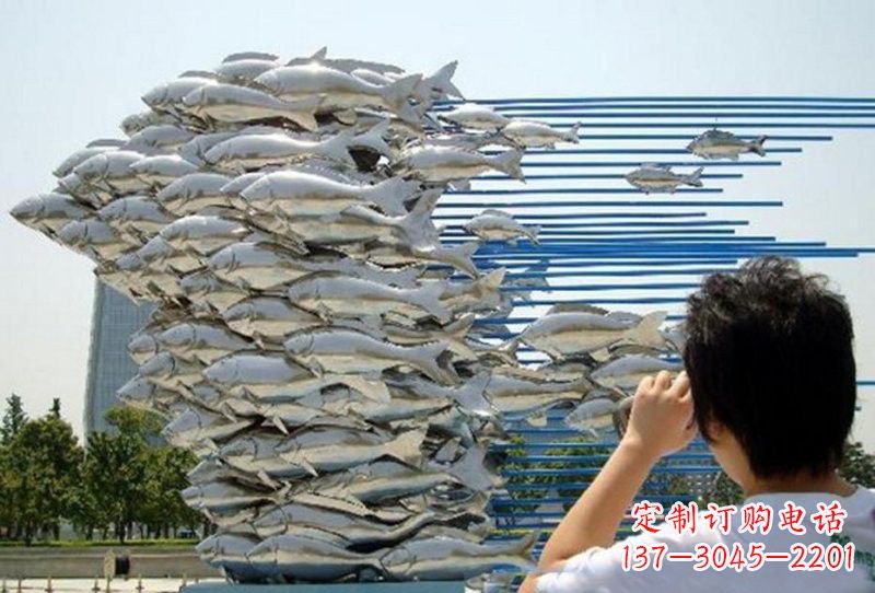 益阳不锈钢公园鲤鱼雕塑传承传统文化
