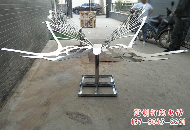 益阳非凡之美不锈钢公园的蝴蝶雕塑