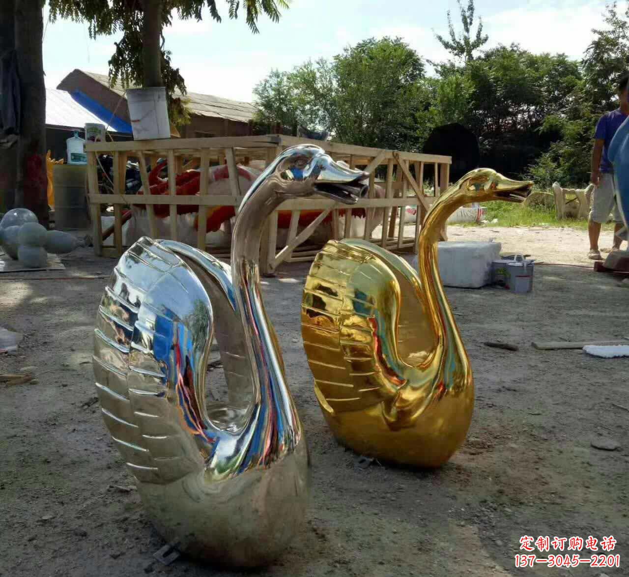 益阳不锈钢天鹅雕塑艺术之美
