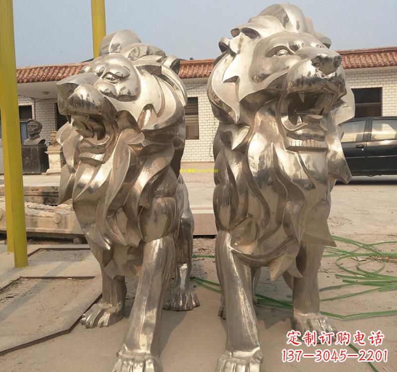 益阳不锈钢狮子雕塑象征力量与勇气