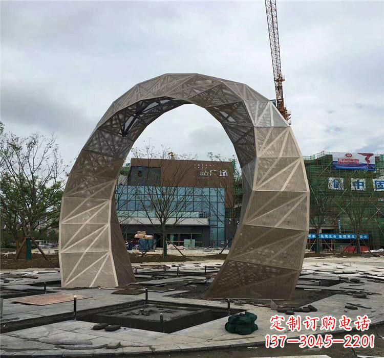 益阳不锈钢拱门雕塑精美外观,古典气息