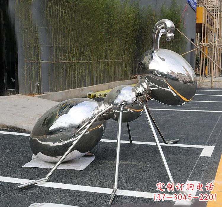 益阳不锈钢蚂蚁雕塑——象征力量与智慧