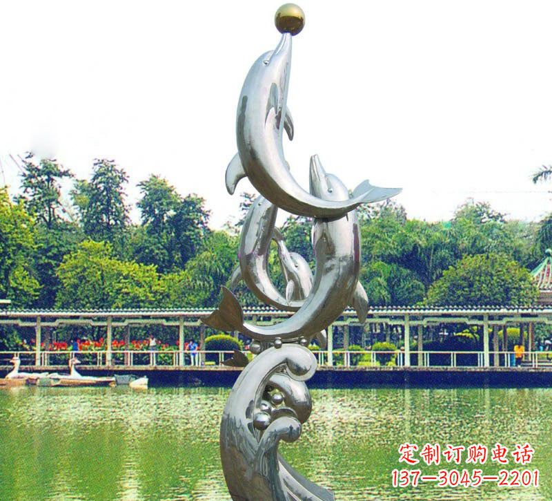 益阳海豚的美丽雕塑