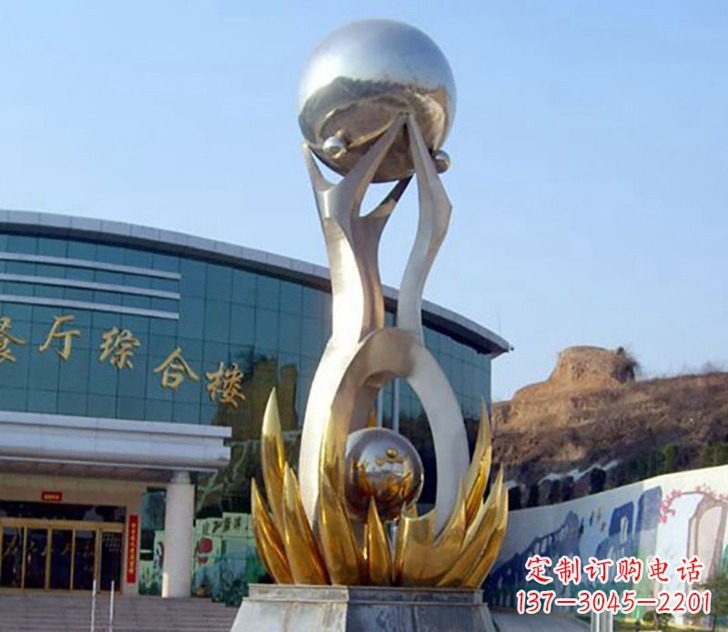 益阳不锈钢荷叶托球雕塑艺术之美