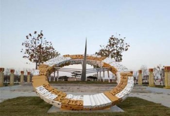 益阳不锈钢公园的二十四节气日晷雕塑