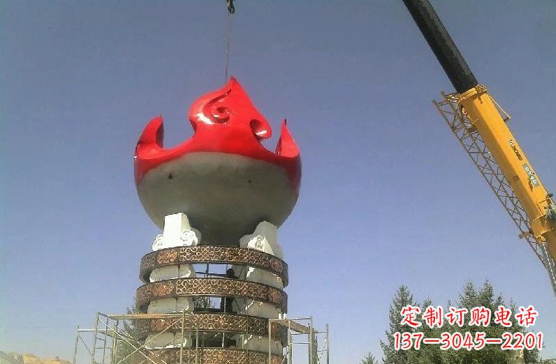 益阳不锈钢火炬雕塑象征着永恒的精神