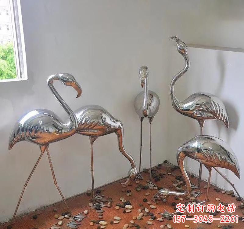 益阳不锈钢火烈鸟象征勇气与活力