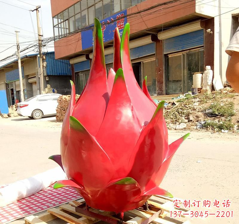 益阳精美不锈钢火龙果雕塑