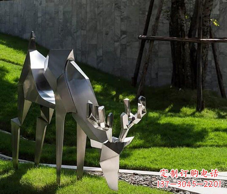 益阳不锈钢几何动物雕塑——点缀鹿公园美景