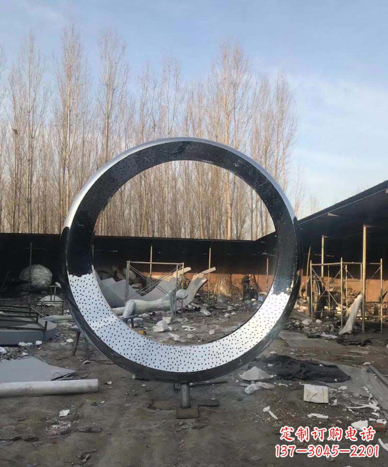 益阳不锈钢圆环雕塑抽象美的体现