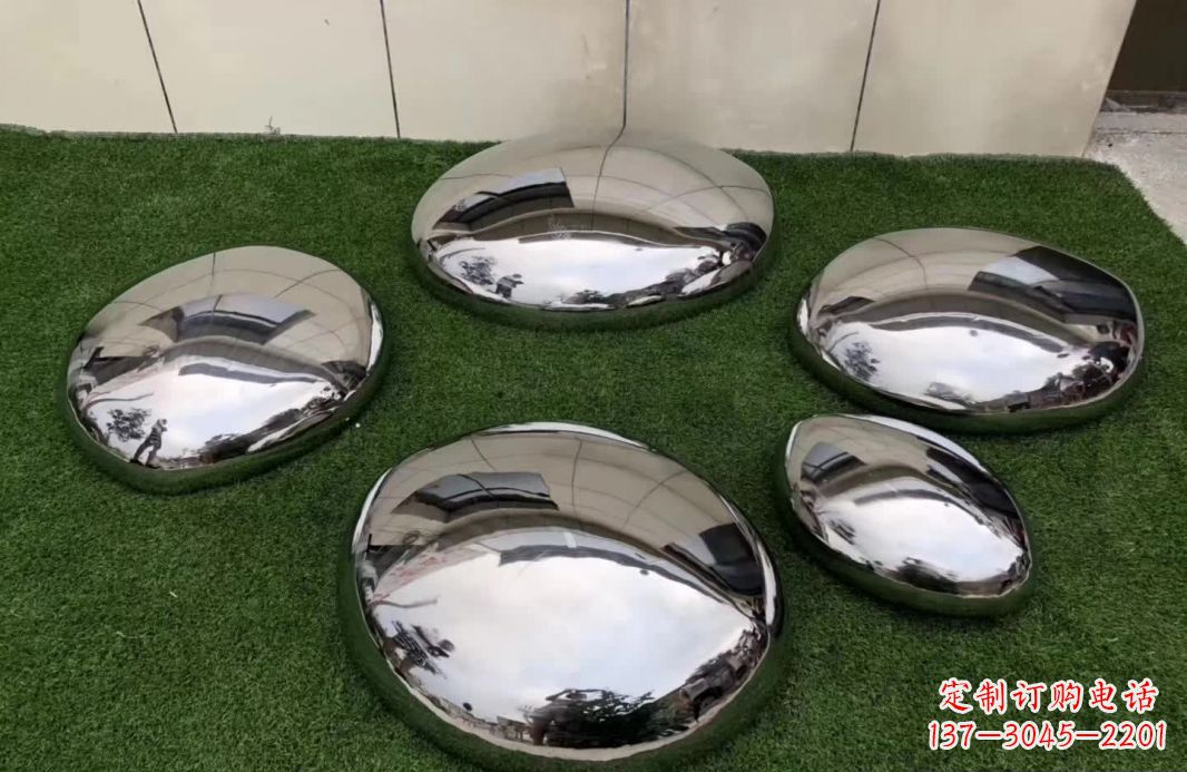 益阳精致灵动的不锈钢鹅卵石雕塑
