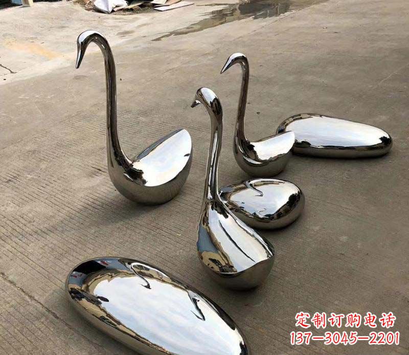 益阳精美绝伦的鹅卵石雕塑