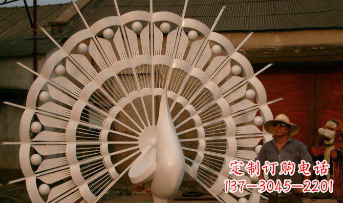 益阳不锈钢孔雀开屏雕塑