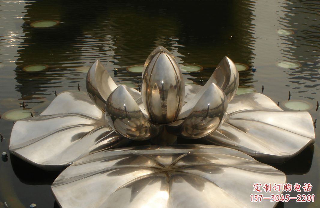 益阳不锈钢莲花雕塑绚丽多彩的艺术之美