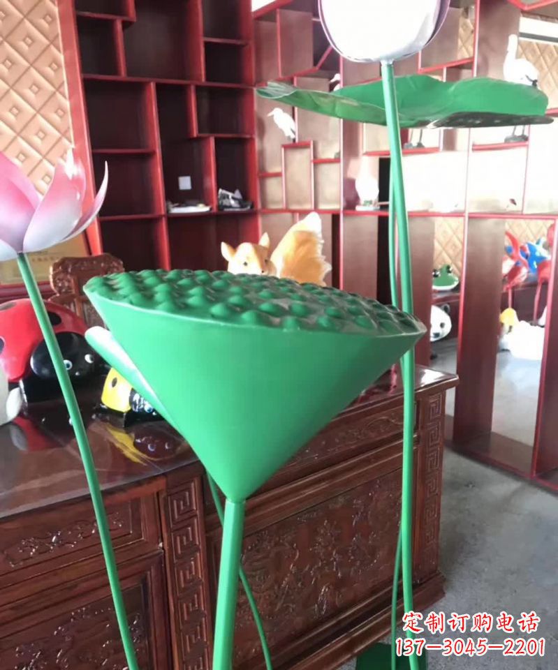 益阳不锈钢莲藕雕塑引领现代景观艺术