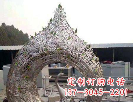 益阳不锈钢镂空孔雀雕塑精美的艺术之作