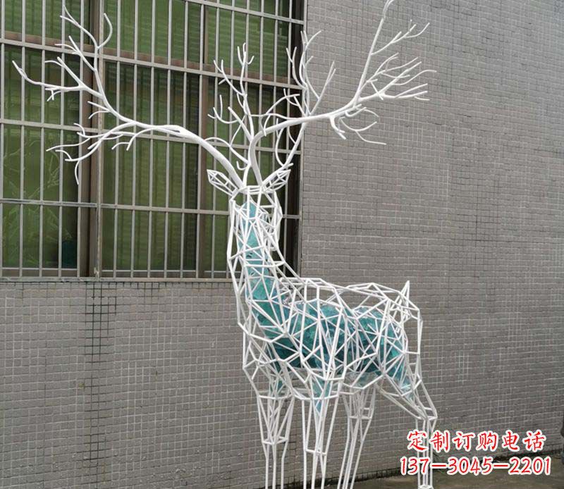 益阳不锈钢镂空梅花鹿雕塑——流动的美丽