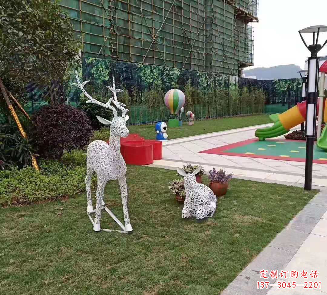 益阳不锈钢梅花鹿雕塑点亮公园景观