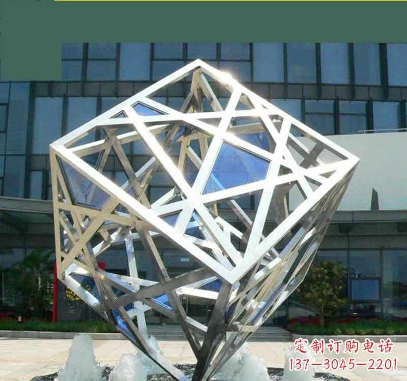 益阳不锈钢镂空魔方雕塑艺术与智慧的完美结合