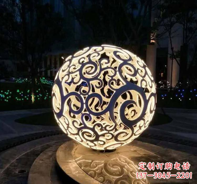 益阳不锈钢镂空球喷泉雕塑艺术性的水景装饰