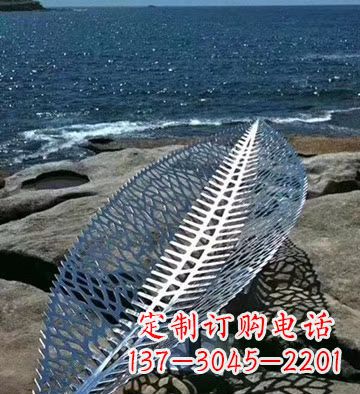 益阳不锈钢镂空树叶景观雕塑精致而又充满灵性