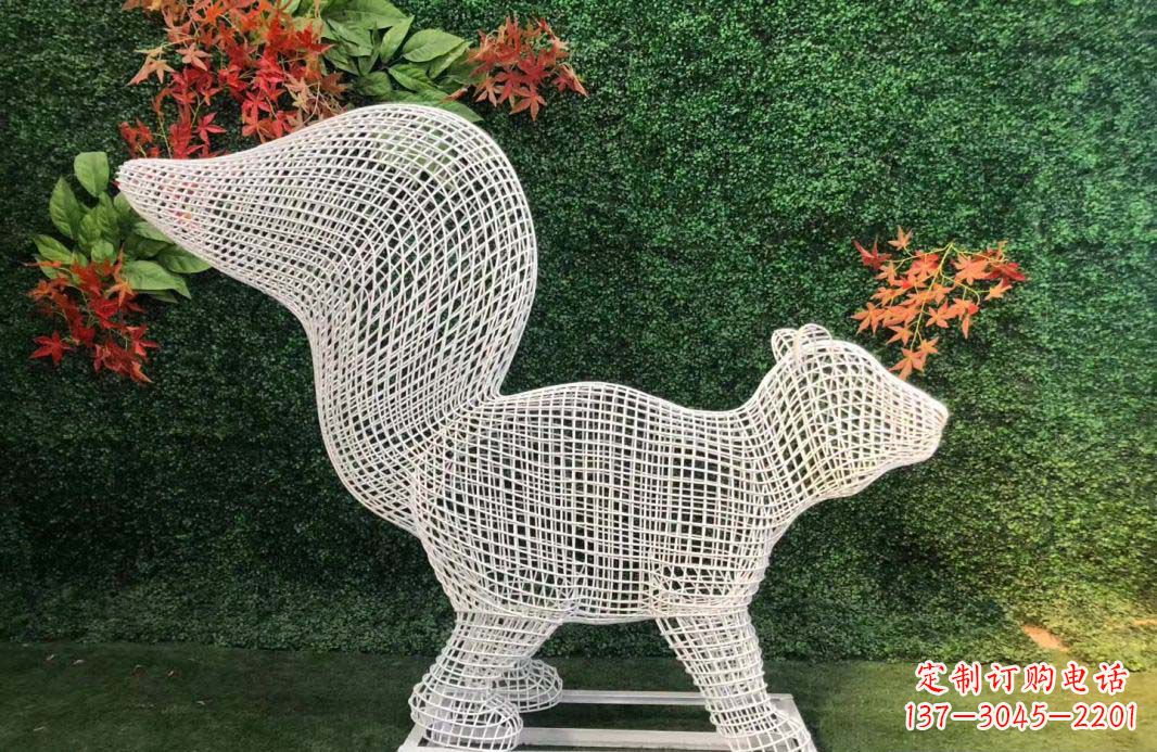 益阳不锈钢松鼠雕塑艺术与精美结合