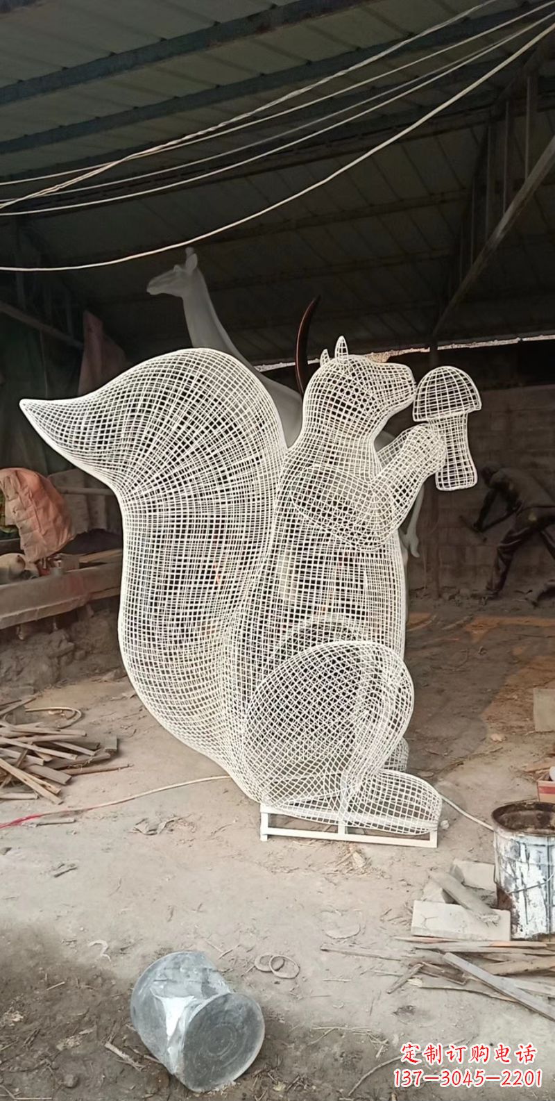 益阳不锈钢松鼠雕塑精美的艺术作品