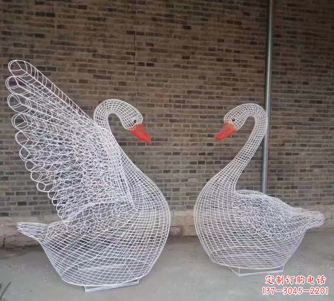 益阳不锈钢镂空天鹅雕塑——美丽动人