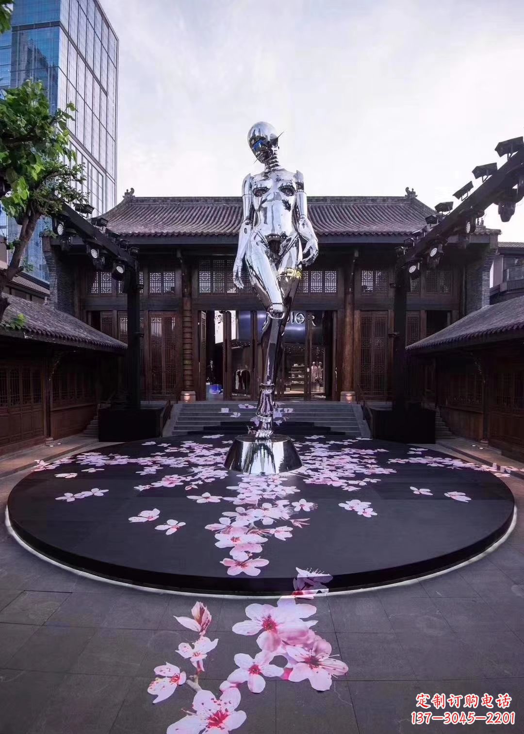 益阳美女雕塑点亮城市之美