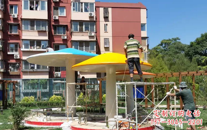 益阳不锈钢蘑菇凉亭——精美雕塑点缀绿意