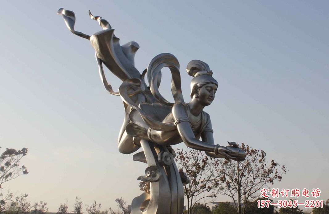 益阳蟠桃祈福精美不锈钢雕塑