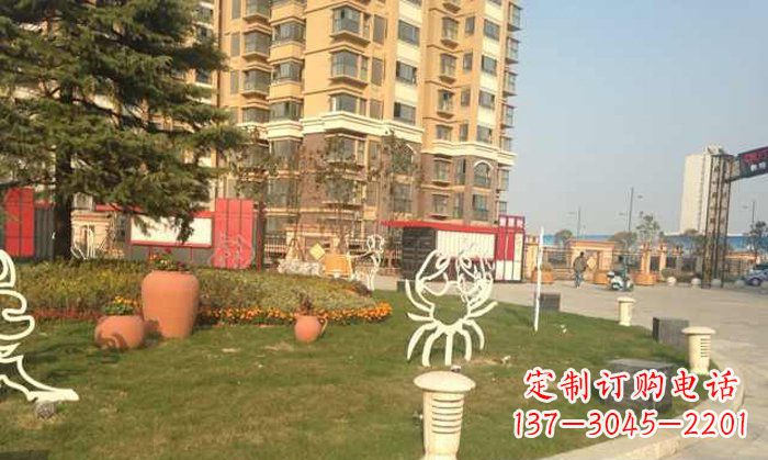 益阳不锈钢螃蟹雕塑精致美观的艺术之作