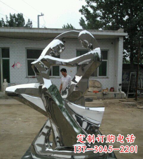 益阳浪漫的不锈钢情侣雕塑