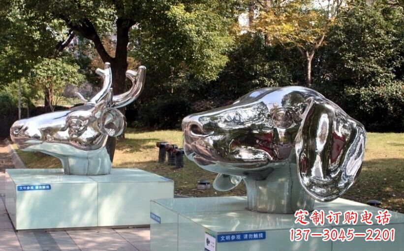益阳十二生肖头像景观雕塑