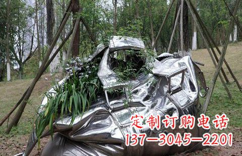 益阳不锈钢手提包雕塑——精美的艺术形式