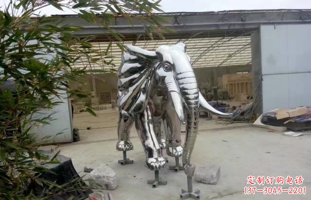 益阳大象雕塑——装饰不锈钢售楼部