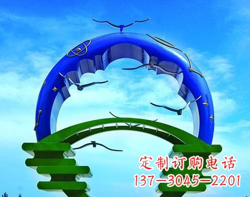 益阳海洋书籍雕塑——记忆中的校园美景