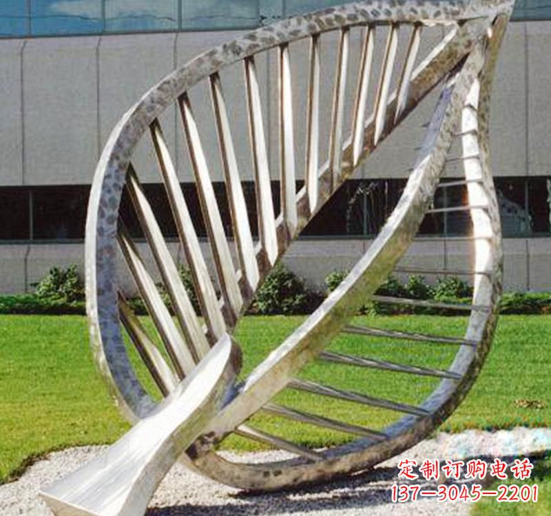 益阳不锈钢树叶镂空景观雕塑精美而古朴