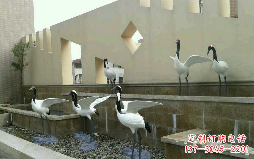 益阳不锈钢水池仙鹤雕塑精美的艺术品