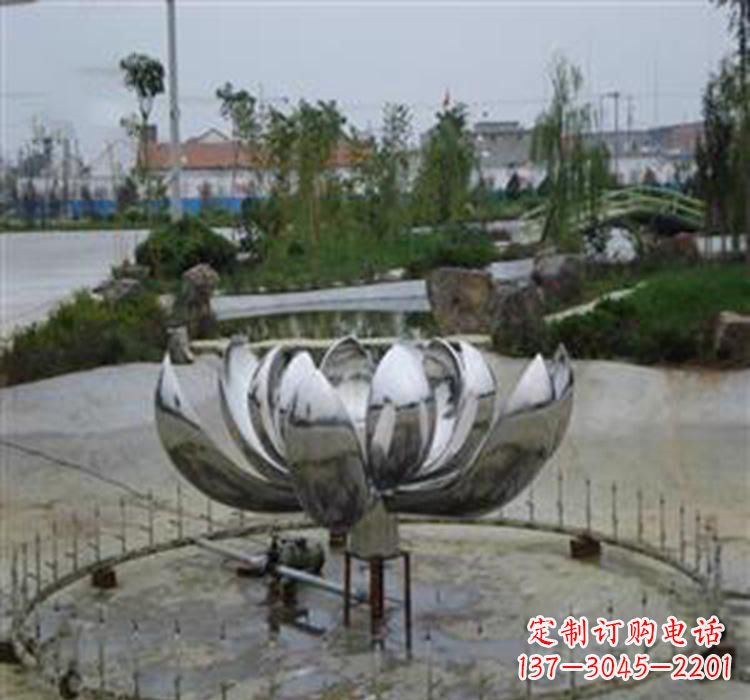 益阳不锈钢荷花雕塑营造美丽水景