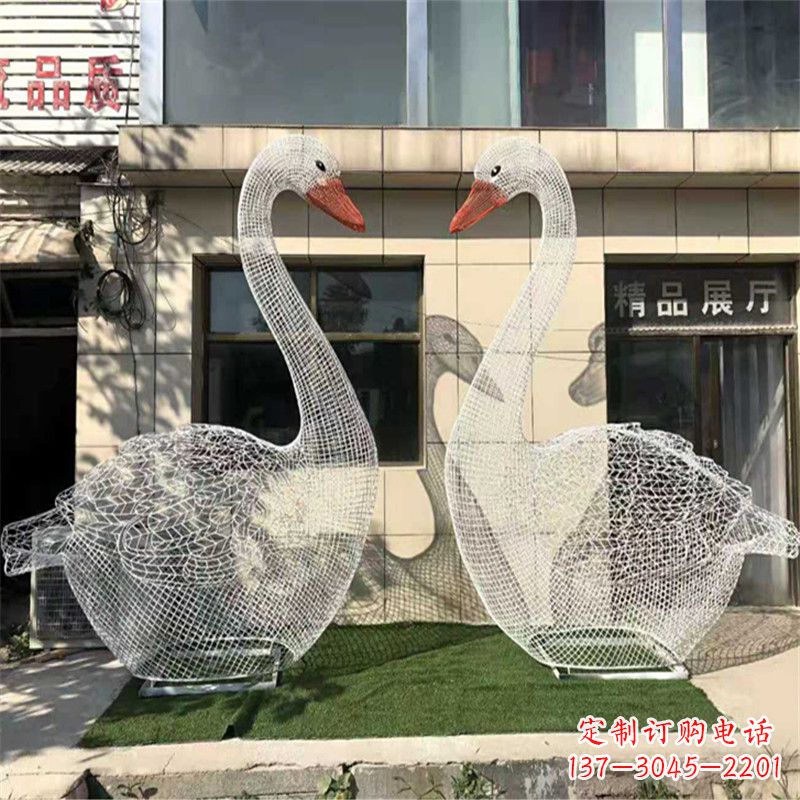 益阳不锈钢缩翅网格天鹅一对经典雕塑的传奇之美