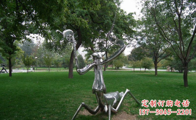 益阳不锈钢螳螂古朴雅致的雕塑