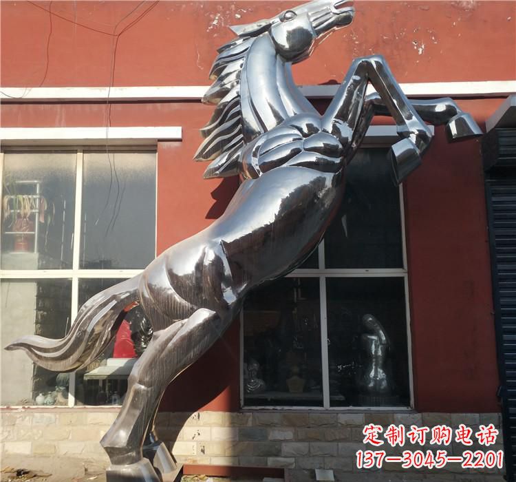 益阳不锈钢跳跃马雕塑