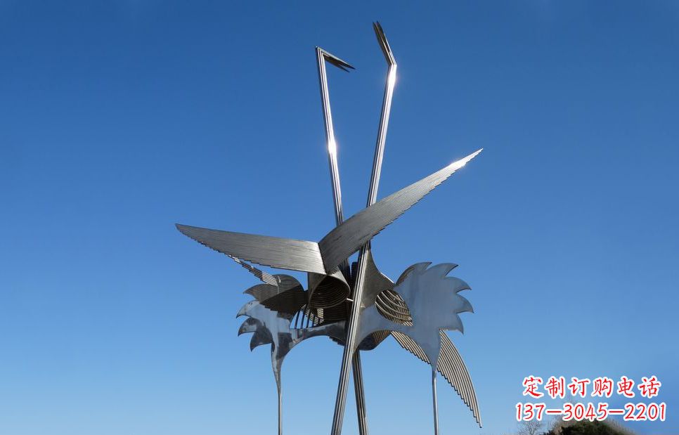 益阳不锈钢鸵鸟雕塑精美外形、传神表现