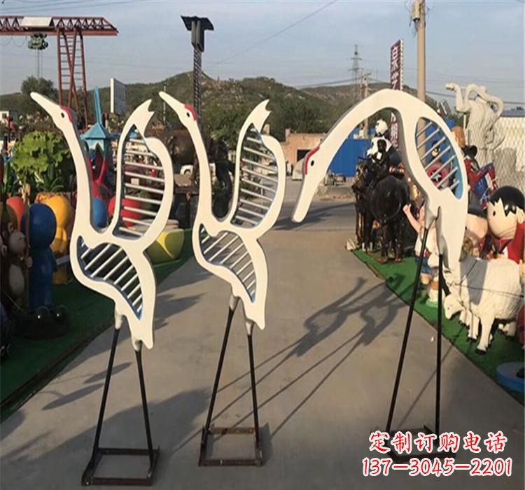 益阳精美不锈钢仙鹤雕塑