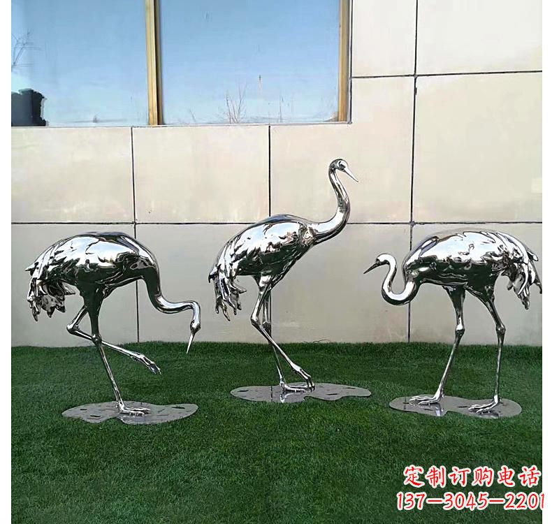 益阳不锈钢现代镜面仙鹤雕塑