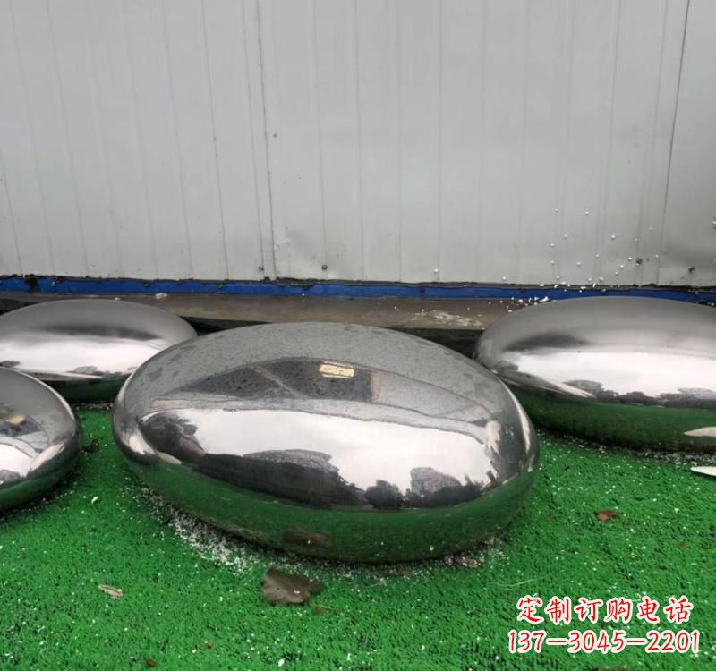 益阳不锈钢现代艺术鹅卵石雕塑