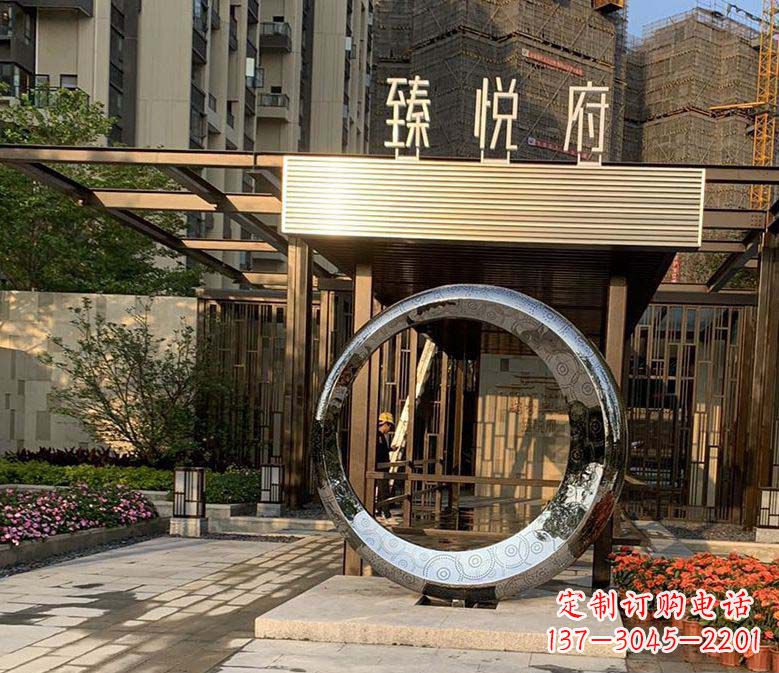 益阳不锈钢小区圆环雕塑赋予小区景观更多美感