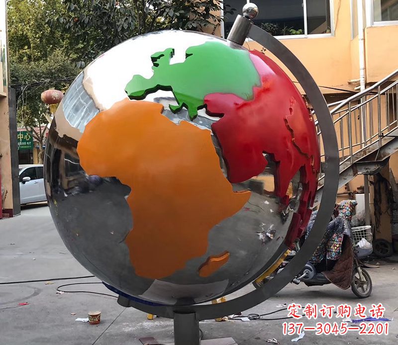 益阳该雕塑的。