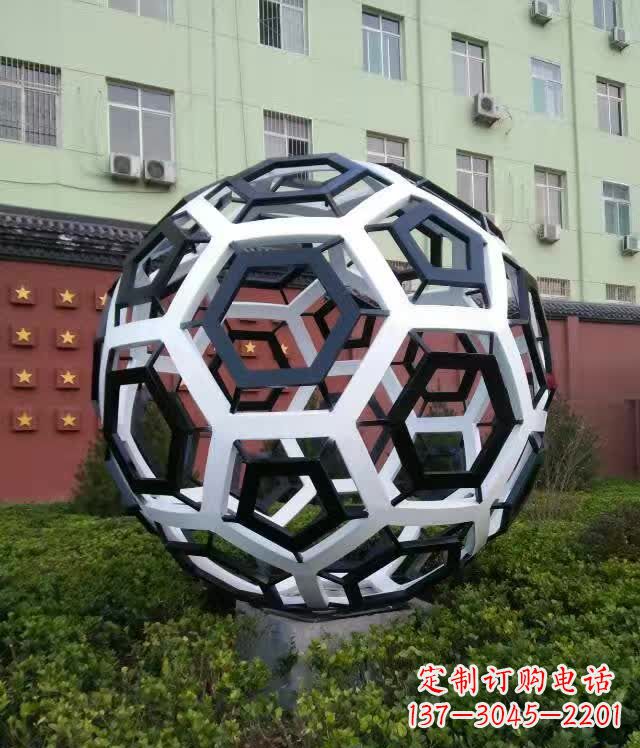 益阳不锈钢足球雕塑缔造校园新风貌